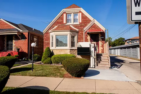 10714 S Eberhart Ave, Chicago, IL 60628