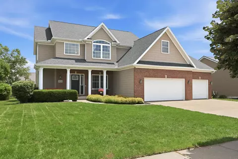 6015 Spring St, Davenport, IA 52807