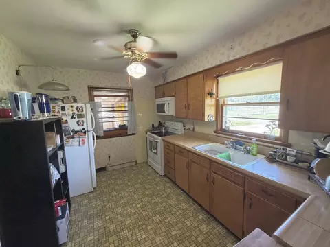 Kitchen - 1 Charles Dr, Centralia, IL 62801 photo 1 of 1