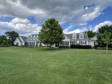 6 E N171 E Ridgewood Dr, Saint Charles, IL 60175