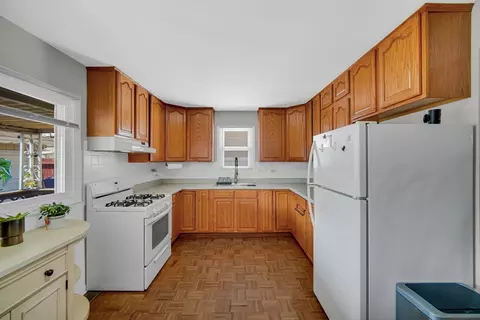 7305 W 75th St, Bridgeview, IL 60455 photo 9