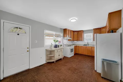 7305 W 75th St, Bridgeview, IL 60455 photo 8
