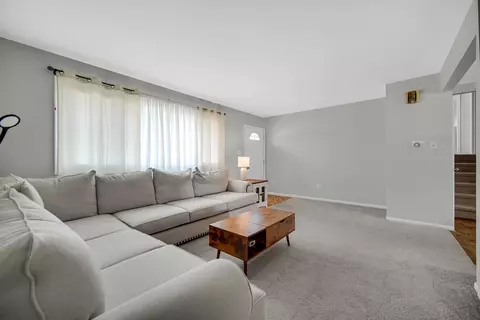 7305 W 75th St, Bridgeview, IL 60455 photo 5