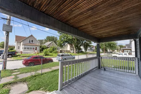 Exterior - 1616 25th Ave, Moline, IL 61265 photo 4 of 5
