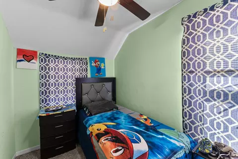 Bedroom - 1616 25th Ave, Moline, IL 61265 photo 4 of 4