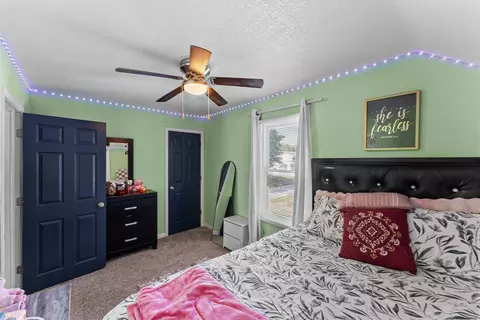 Bedroom - 1616 25th Ave, Moline, IL 61265 photo 3 of 4
