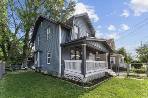 Exterior - 1616 25th Ave, Moline, IL 61265 photo 2 of 5