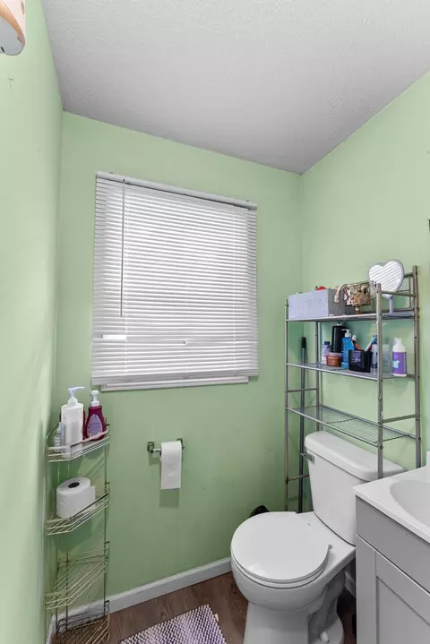 Bath - 1616 25th Ave, Moline, IL 61265 photo 1 of 2