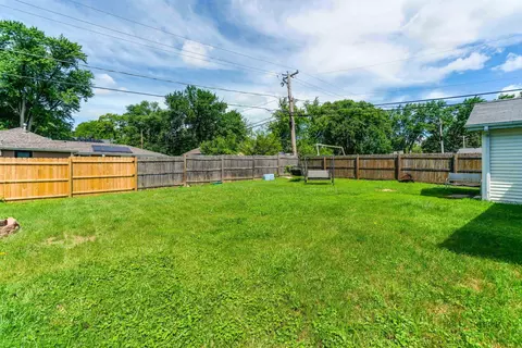 423 Lily Ln, Lakemoor, IL 60051 photo 21