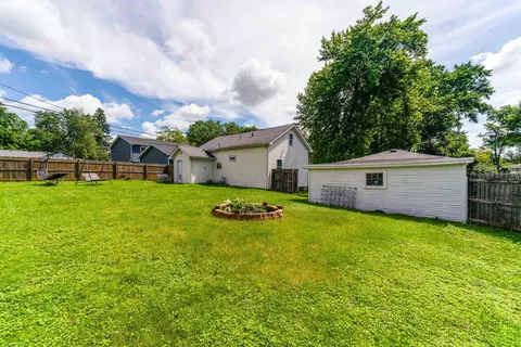 423 Lily Ln, Lakemoor, IL 60051 photo 23