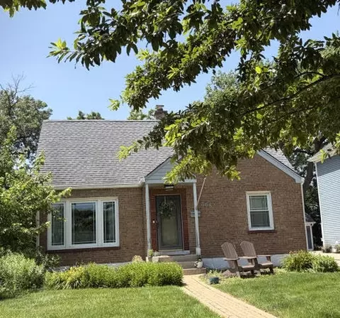 368 N Myrtle Ave, Elmhurst, IL 60126