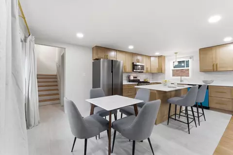 Kitchen - 11635 S Bishop St, Chicago, IL 60643 photo 3 of 4