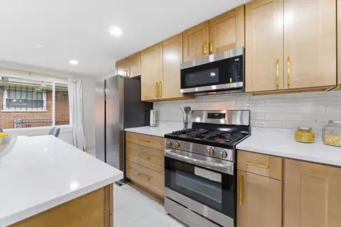 Kitchen - 11635 S Bishop St, Chicago, IL 60643 photo 4 of 4
