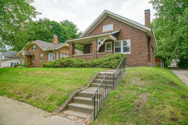 1535 Benton St, Rockford, IL 61107