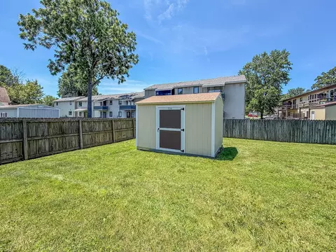 Exterior - 17 Lafayette Mdw, Mattoon, IL 61938 photo 10 of 10