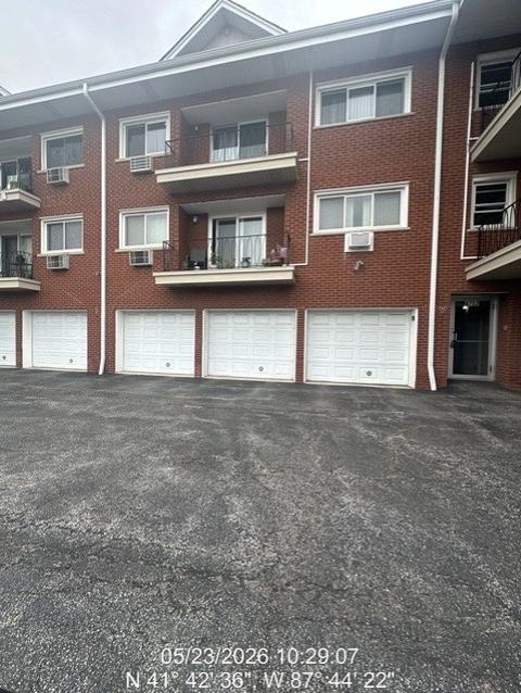 4752 W 101st St #6C, Oak Lawn, IL 60453