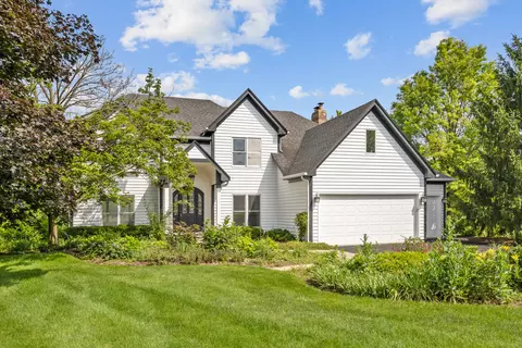 3 N828 Meadowridge Cir, Saint Charles, IL 60175
