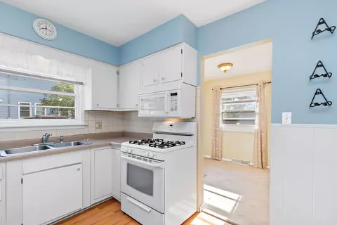 315 E 2nd St, East Dundee, IL 60118 photo 6