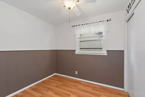 315 E 2nd St, East Dundee, IL 60118 photo 9
