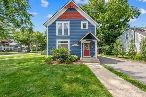 230 Florence St, Crystal Lake, IL 60014