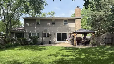 625 Sapling Ln, Deerfield, IL 60015 photo 2
