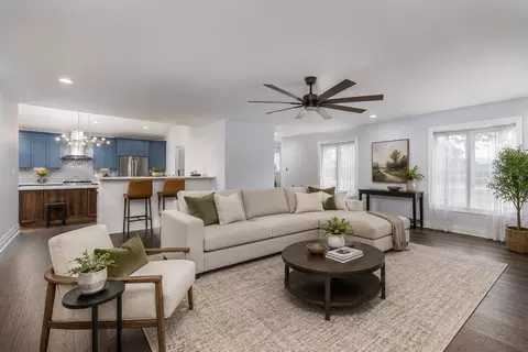 Living - 2531 E 1669th Rd, Ottawa, IL 61350 photo 1 of 3