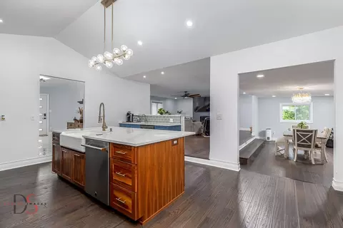 Kitchen - 2531 E 1669th Rd, Ottawa, IL 61350 photo 2 of 4