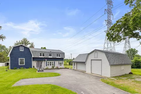 2 N330 Swift Rd, Lombard, IL 60148