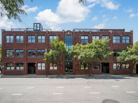 1101 W Armitage Ave #205, Chicago, IL 60614