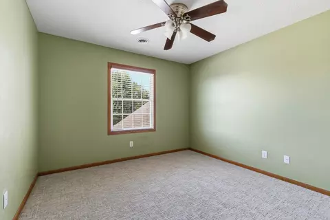 11 Jacob Dr, Eldridge, IA 52748 photo 38