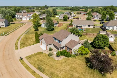 11 Jacob Dr, Eldridge, IA 52748 photo 6