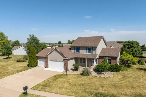 11 Jacob Dr, Eldridge, IA 52748 photo 2