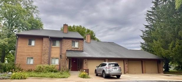 650 Waverly Dr #B, Elgin, IL 60120