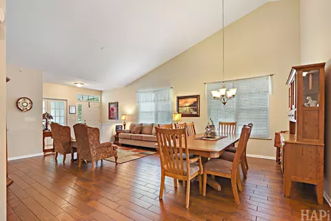 Dining - 5952 Leeds Rd, Hoffman Estates, IL 60192 photo 1 of 1