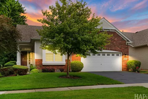 Exterior - 5952 Leeds Rd, Hoffman Estates, IL 60192 photo 4 of 6