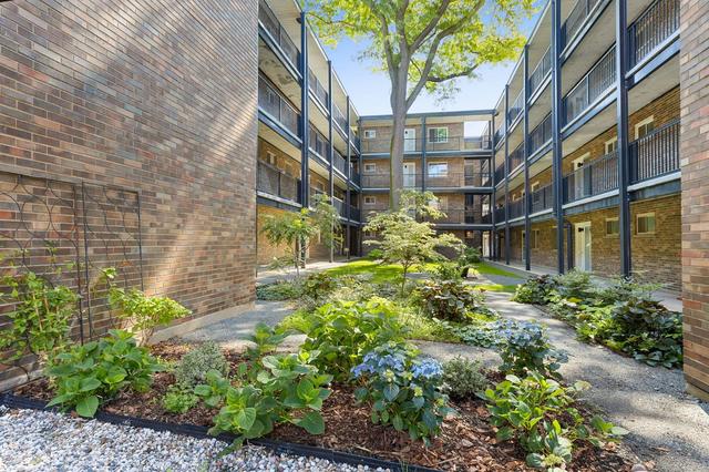1321 W Birchwood Ave W #206, Chicago, IL 60626