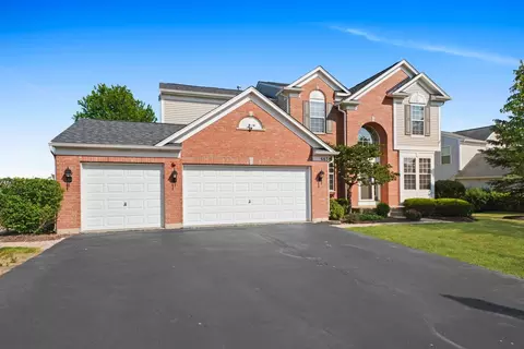 663 Huntington Blvd, West Dundee, IL 60118