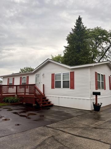 32544 N Center Ln, Grayslake, IL 60030