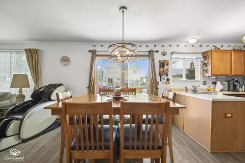 Dining - 1801 Caton Ridge Dr, Plainfield, IL 60586 photo 1 of 2