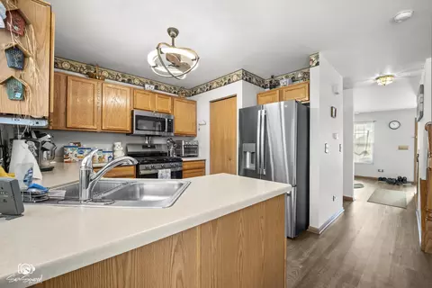 Kitchen - 1801 Caton Ridge Dr, Plainfield, IL 60586 photo 3 of 3