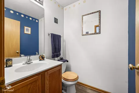 Bath - 1801 Caton Ridge Dr, Plainfield, IL 60586 photo 2 of 3