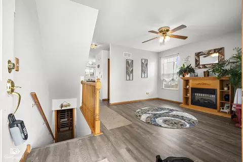 Entry Way - 1801 Caton Ridge Dr, Plainfield, IL 60586 photo 1 of 2