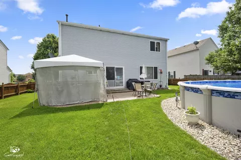 Exterior - 1801 Caton Ridge Dr, Plainfield, IL 60586 photo 3 of 8