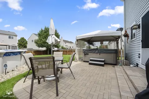 Exterior - 1801 Caton Ridge Dr, Plainfield, IL 60586 photo 5 of 8