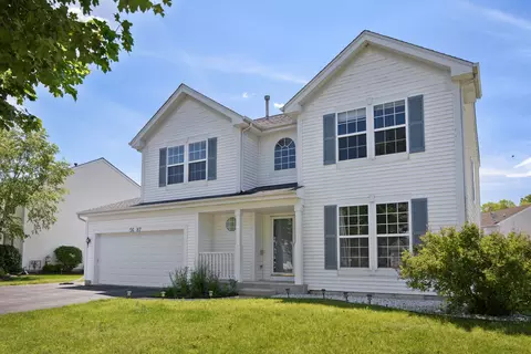 5687 Mckenzie Dr, Lake In The Hills, IL 60156
