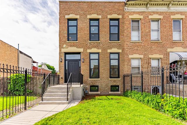 2421 W Flournoy St, Chicago, IL 60612