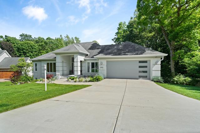 5123 Regents Park Rd, Rockford, IL 61107