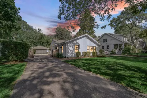 209 S Chase St, Wheaton, IL 60187 photo 1