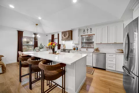 209 S Chase St, Wheaton, IL 60187 photo 4