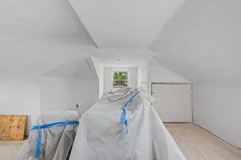 Entry Way - 3442 S Lowe Ave, Chicago, IL 60616 photo 5 of 6